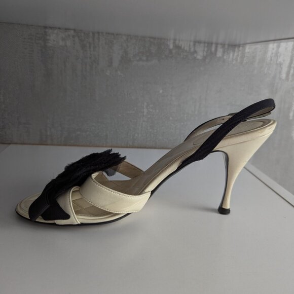 CHANEL Camellia Black Bow Ivory Leather Heels Shoes Slide Slingback Sandals - Picture 11 of 16